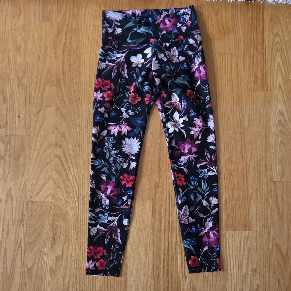 High Rise Women's Floral Leggings - Black and Pink